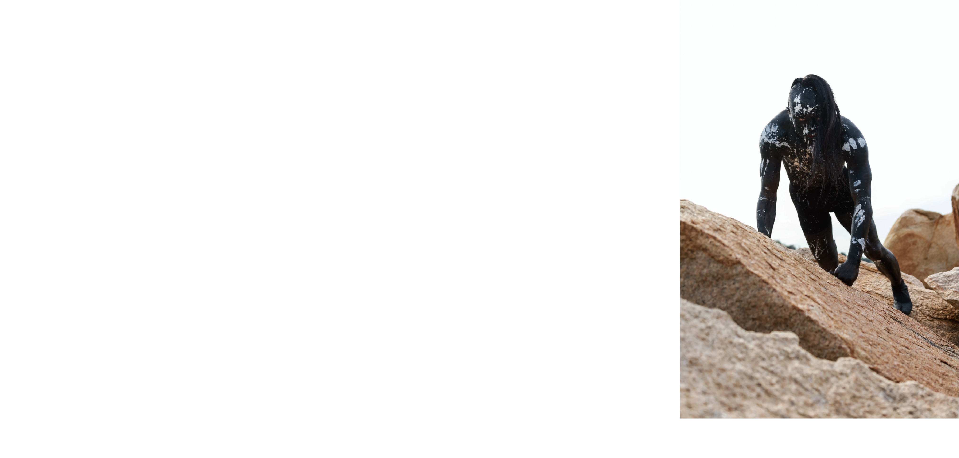 ■ 公演チケット料金（全席自由席、税込）
前売一般：3500円　｜　前売学生：2000円
当日一般：4000円　｜　当日学生：2500円
作品鑑賞パスポート割引 (一般価格より200円割引) 
未就学児無料
＊チケット料金に、お帰りの犬島港から岡山駅までの乗船代・バス乗車代が含まれます
＊開場時間30 分前より犬島精錬所美術館入口にて入場整理券を配布します
＊学生価格は小学生以上対象、当日受付時に学生証の提示が必要です
＊当日受付時に作品鑑賞パスポート提示で一般価格より200円割引、返金
■ チケット発売日　2016 年6 月25 日( 土)
■ チケット、予約申し込み